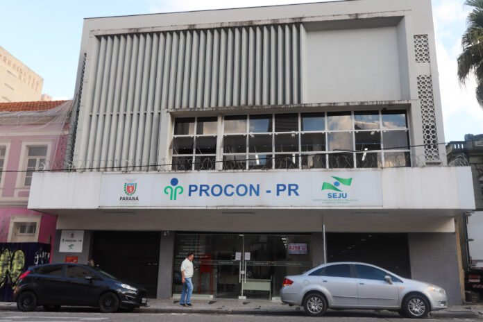 Procon-PR notifica bancos que financiam carros usados ou seminovos