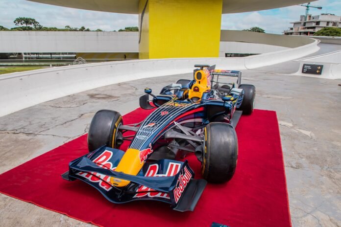 Red Bull Showrun já expõe carro de Fórmula 1 em Curitiba